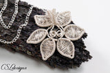 Flower wirework necklace⎮ Silver and black