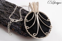Love and hearts wirework cabochon necklace ⎮ Silver and black