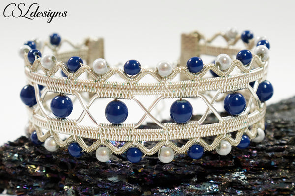 Beaded art deco wirework bracelet ⎮ Silver, blue and white
