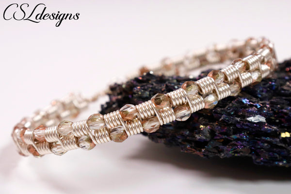 Beaded coils wirework bracelet ⎮ Silver and copper