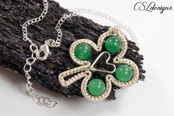 Four leaf clover wirework necklace ⎮ Silver and green